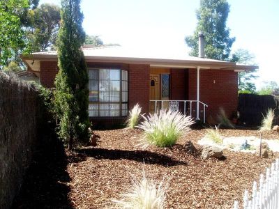 1 Davis Drive, Horsham