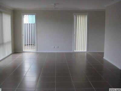 37 Brockwell Crescent, Manor Lakes