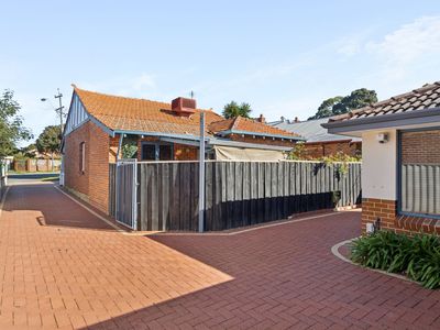 64A London Street, North Perth
