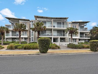 1 / 13-17 Beach Road, Hawks Nest