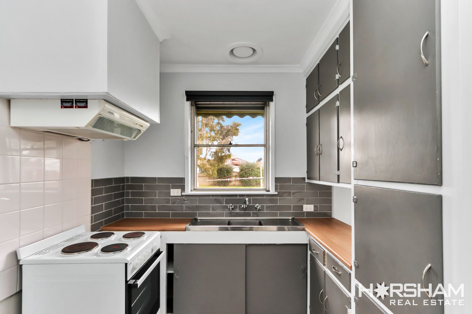 24 Winifred Street, Horsham