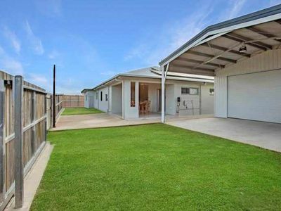 2 Barklya Street, Mount Low