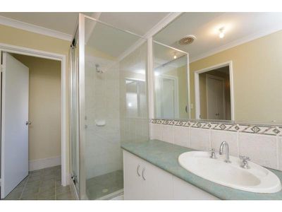 3 Bangap Place, Oakford