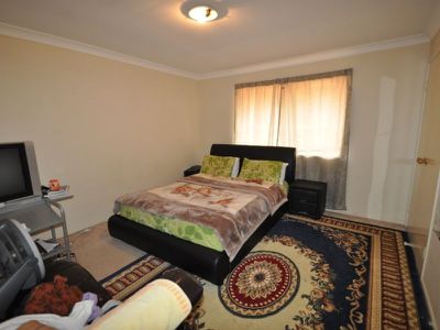19 / 136 Smith Road, Woodridge