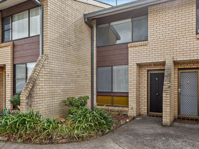 5 / 2 Blackbutt Way, Barrack Heights