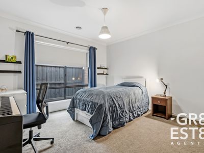 30 Ranfurlie Boulevard, Cranbourne West