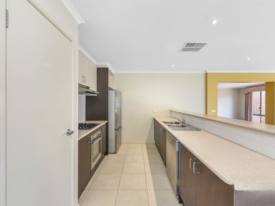 19 Kingdom Drive, Cranbourne