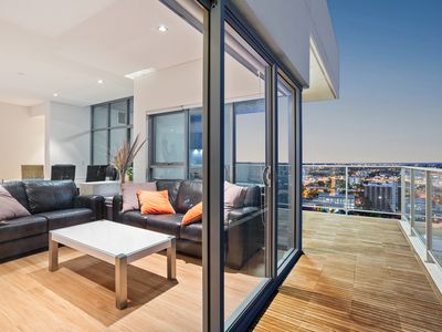 2201 / 237 Adelaide Terrace, Perth