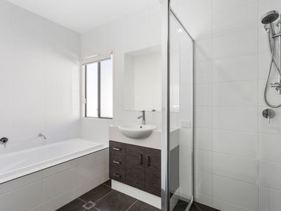 128 Cooper Crescent, Rochedale