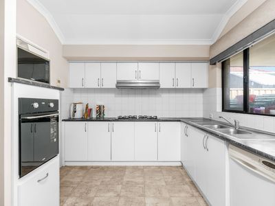 7 Ellesmere Circuit, Success