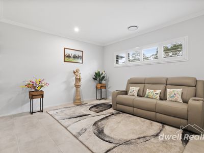 2 TEE CLOSE, Worrigee