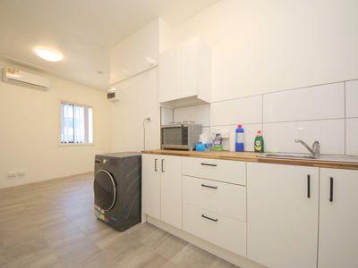 1A / 72-76 The Horsley Drive, Carramar