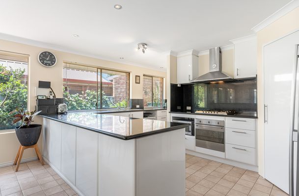 7 Eastney Court, Jandakot