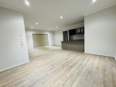 18 Pebble Road, Pakenham