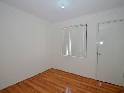 1 / 289 Wharf Street, Queens Park