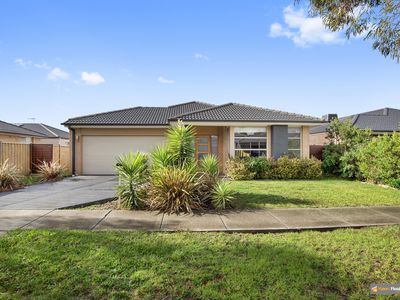 18 Dalton Way, Cranbourne East