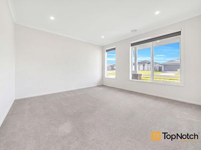 446 Mandalay Circuit, Beveridge