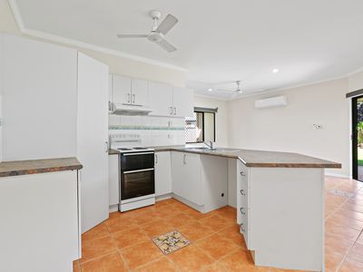 1 Moth Close, Edmonton