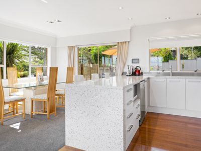 52 Chelsea View Drive, Chatswood