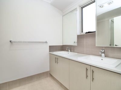 8 Saxon Lane, Baldivis