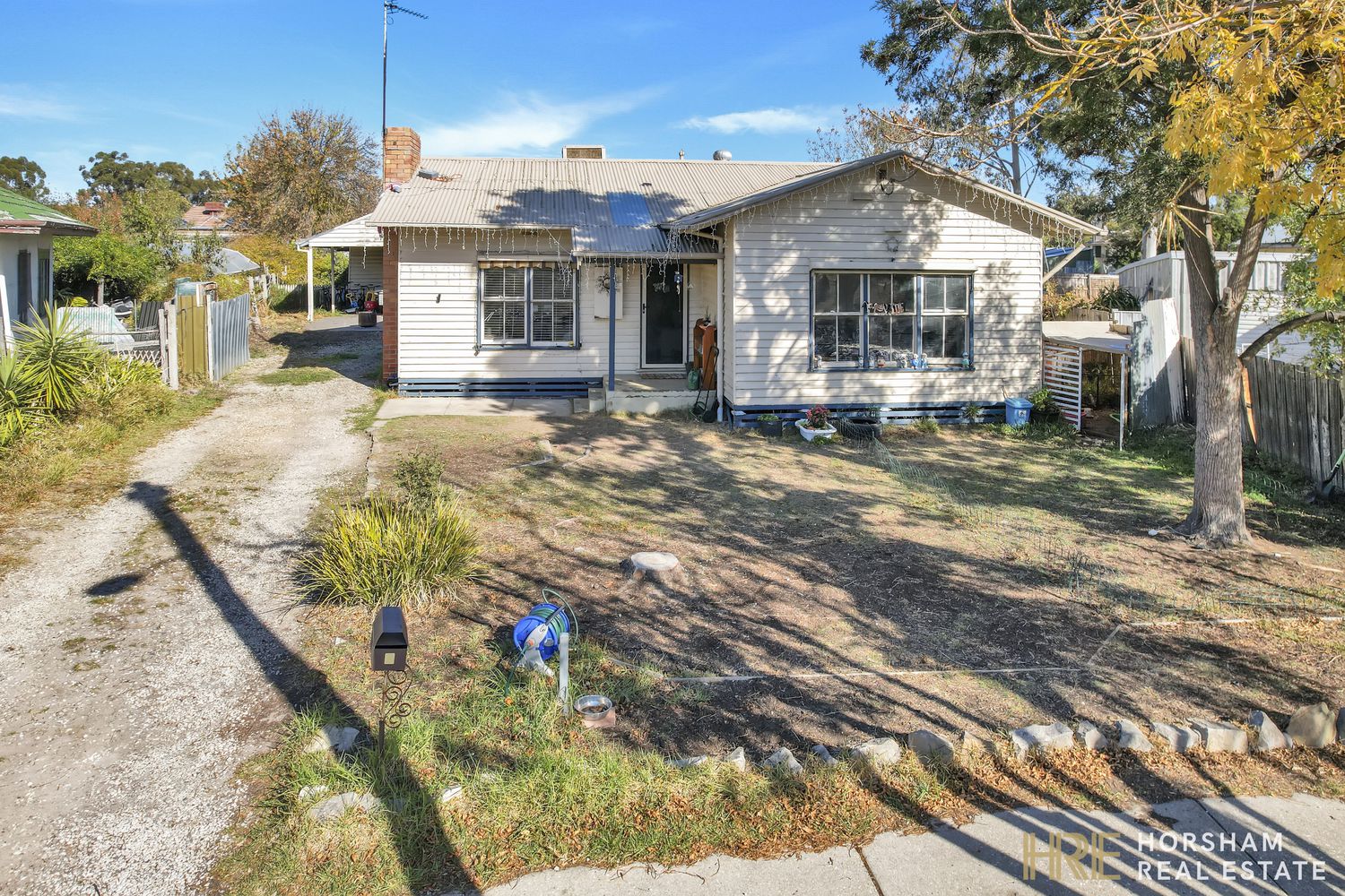 8 Sinclair Place, Horsham