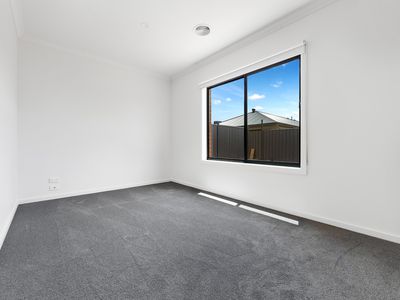 64 Moraka Avenue, Weir Views