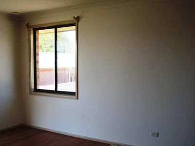 2 / 23 Barton Street, Oak Flats