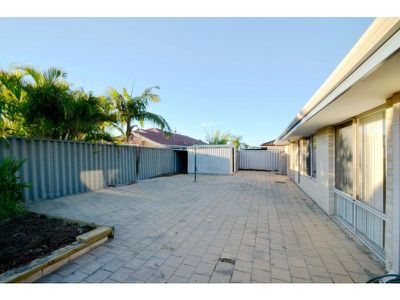 84 Towncentre Drive, Thornlie