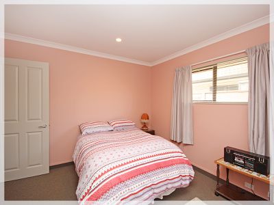 93A Queen Street West, Levin