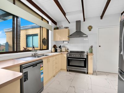 16 Allison Avenue, Nowra