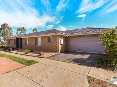 2 Fortescue Boulevard, Wyndham Vale