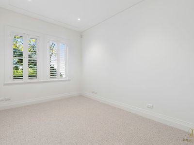 2 / 18 Etham Avenue, Darling Point