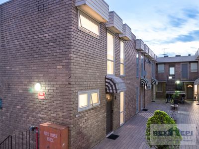 1 / 24 Rodd Street, Dandenong