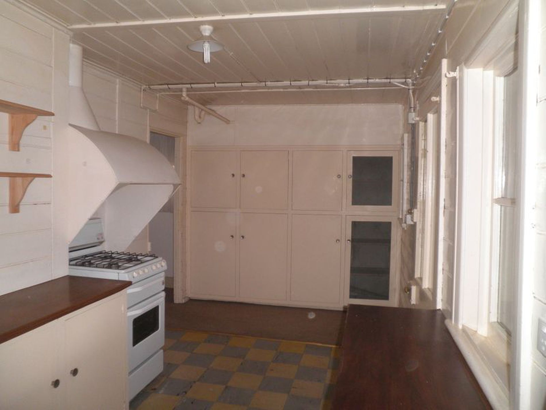 1 / 272 Latrobe Terrace, Newtown