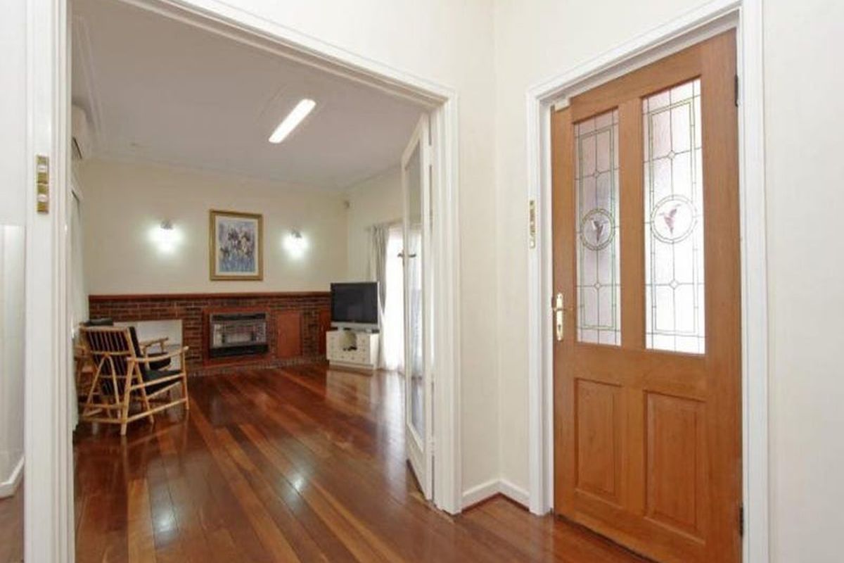 453 Canning Highway, Como