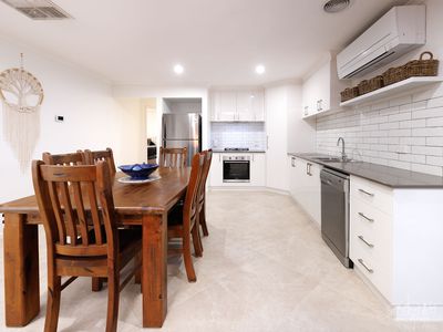 16 BIRKDALE TERRACE, Wodonga