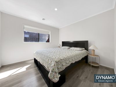 24 Huntingfield street, Craigieburn