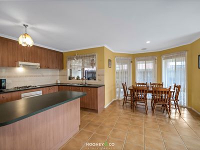 50 May Gibbs Crescent, Lynbrook