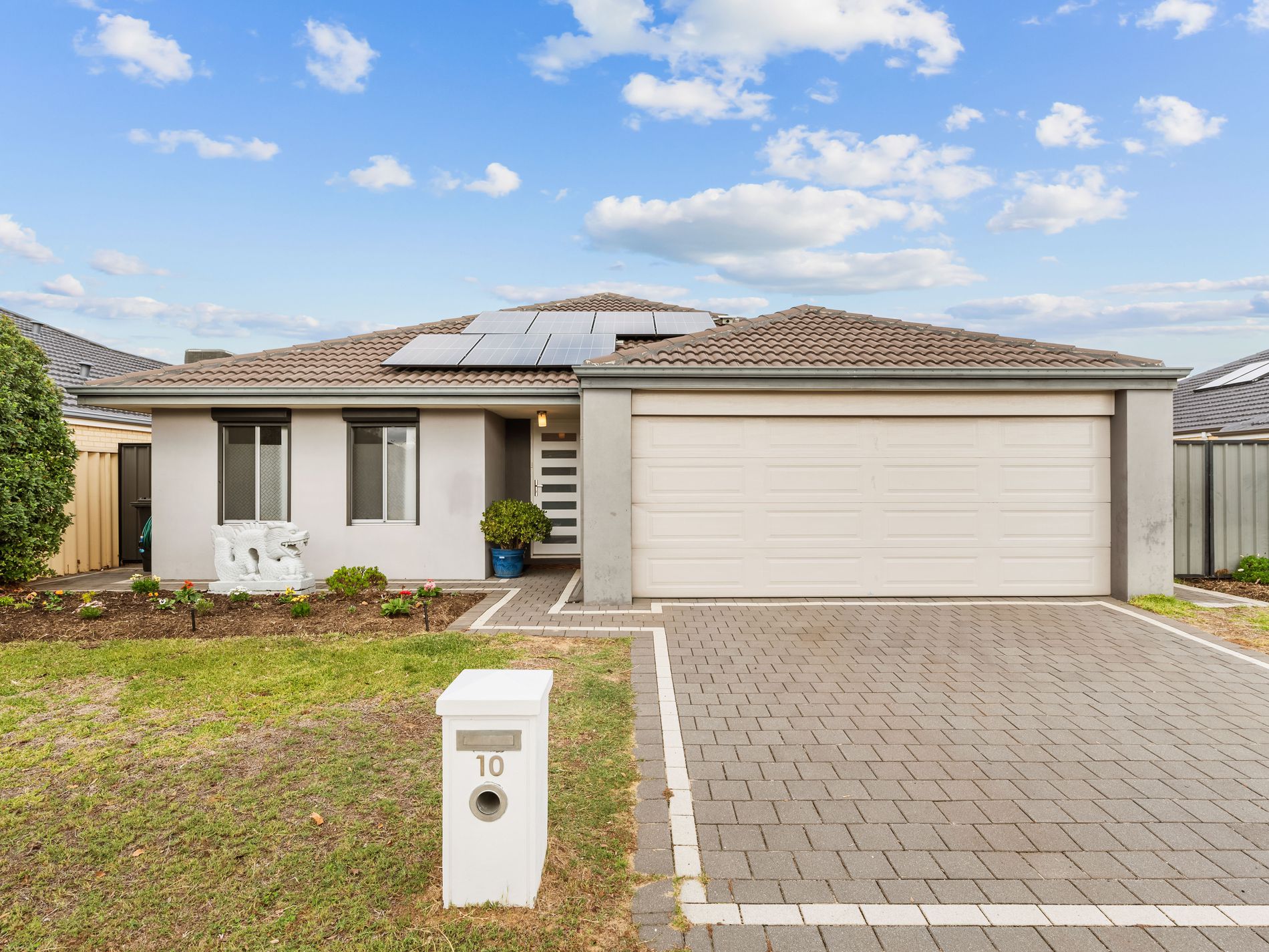 10 Lowerhall Gardens, Southern River