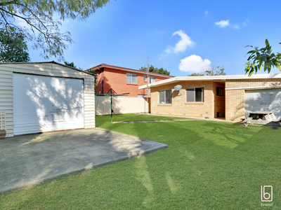 23 Tenth Avenue, Budgewoi