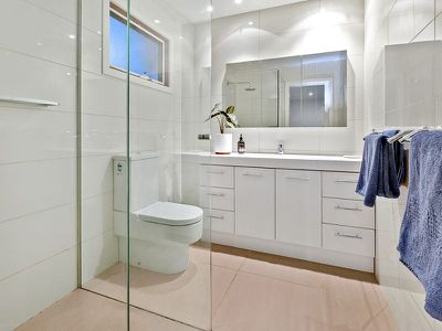 7 Holden Road, Rye