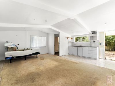 18 Catherine Street, Mannering Park