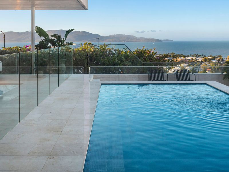 1 Balmoral Drive, Castle Hill