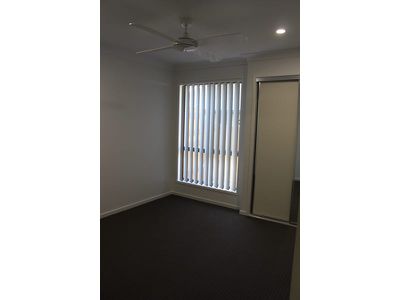 2 / 57 Bradnam Way, Urangan