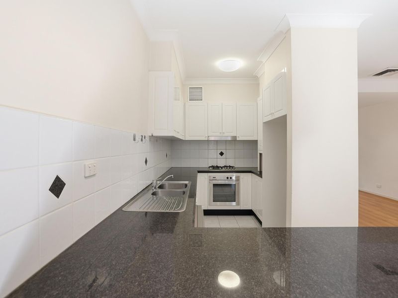 4 / 5 Jersey Road, Strathfield