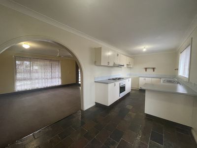 11 Booth Street, Dubbo