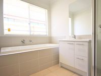 59 Mount Barney Crescent, Park Ridge