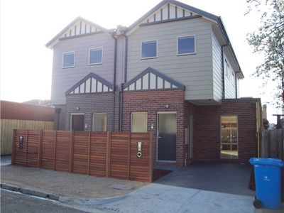 1/7 Everard Street, Footscray