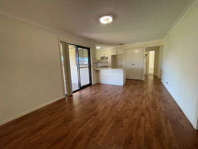 27 Arthur Summons Street, Dubbo