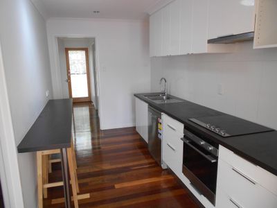 2 / 140 Arthur Terrace, Red Hill